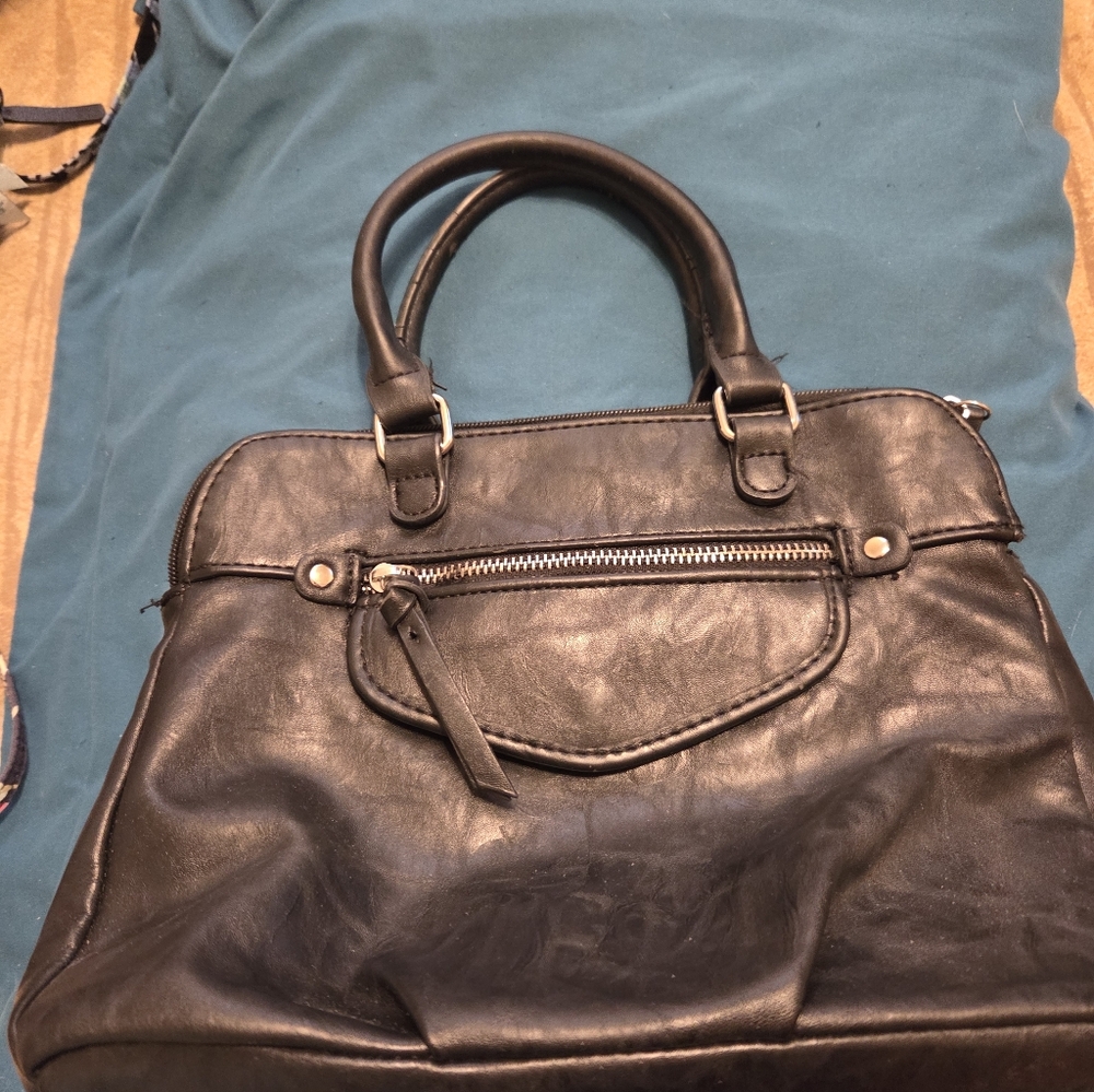 Bueno Black Leather Satchel with Front Zip Pocket